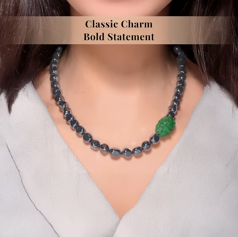 Elegant Terahertz and Jade Necklace